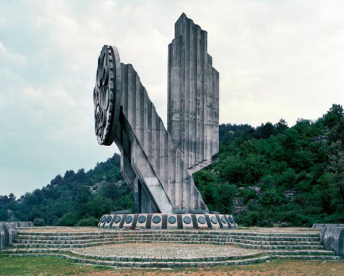 nourl69:  Abandoned monuments in Yugoslovia,