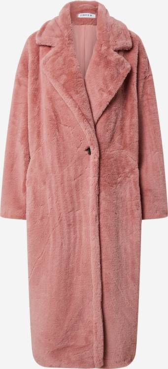 pink coat