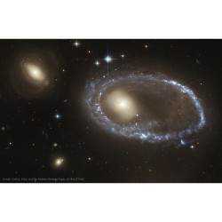 Ring Galaxy Am 0644-741 From Hubble #Nasa #Apod #Esa #Ring #Galaxy #Collision #Gravitational