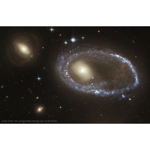 Ring Galaxy AM 0644-741 from Hubble #nasa #apod #esa #ring #galaxy #collision #gravitational #disruption #stars #universe #space #science #astronomy