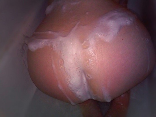 megabooty:  Soapy ass!