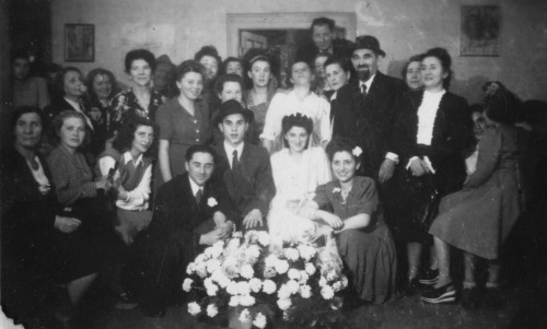 picturesfromgrandpa:  The Jewish Community in Ansbach, Germany gathers for a wedding.  The brid