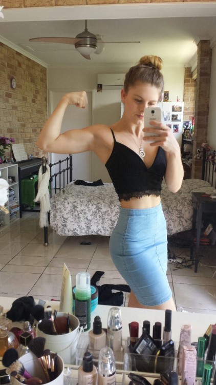 jaydeyfit:  Mixing muscles and femininity since ‘96