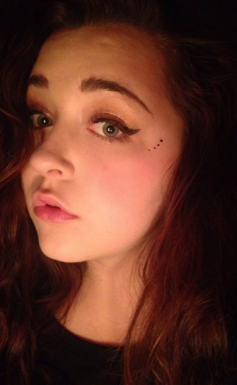 sexexandex:  Maaaama’s feeling spicy again 💋💥🍒  & I made my freckles cuter (maybe) 🙆