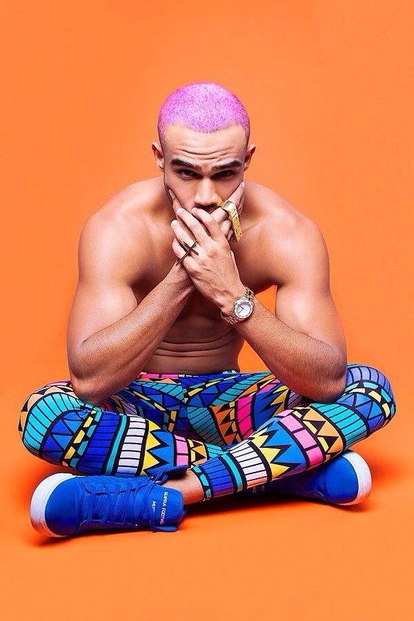 scarpucci:  Out rapper ROB.B 