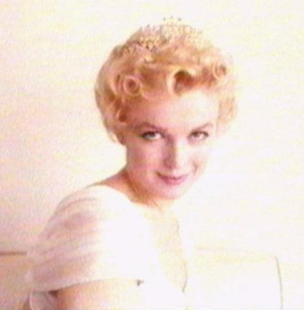 elsiemarinamonroe: Marilyn Monroe by Milton Greene. Graduation sitting. 1956.