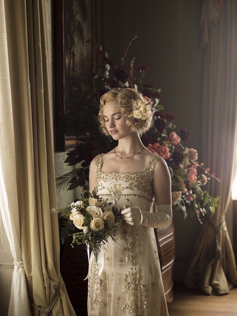 lavieenrosetta:Lily James as Lady Rose MacClare In Downton Abbey.