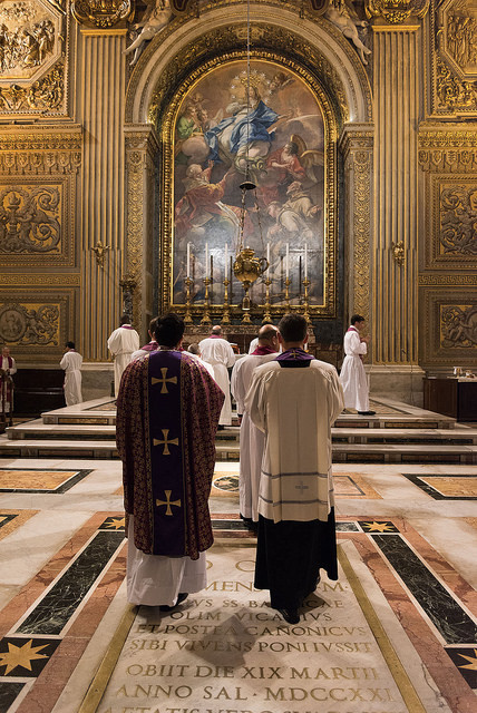 rockchickana:  First Mass Fr Sameer Advani LC by Legionarios de Cristo on Flickr.