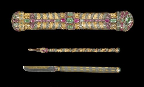 Pen Box from the Gun Set of Mahmud I, Ottoman Turkey, ca. 1732This pen box has an ink reservoir in t