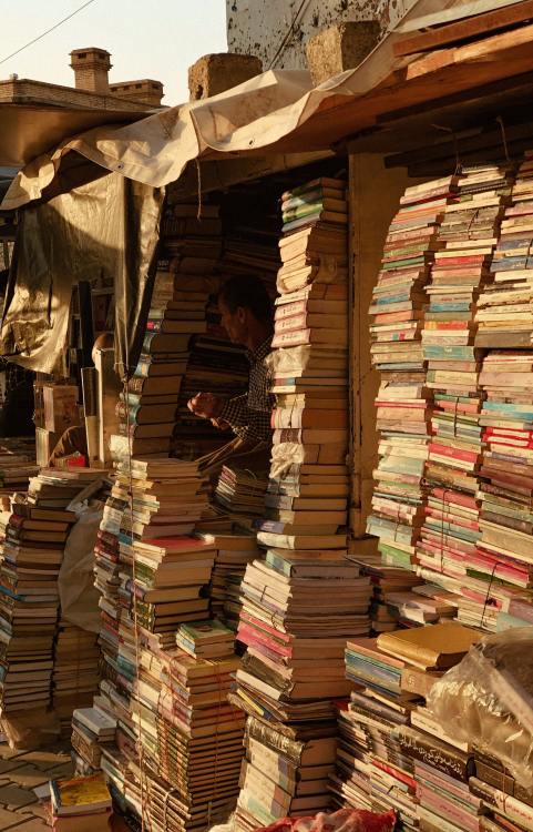 bookpatrol: Book stall in  Sulaymaniyah, Iraq. Photo by  dastan khdir