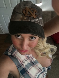 austintxsugarswingersclub:  username3975:  daddysnaughtyplace: kinderedspiritedsoulmates:   kinderedspiritedsoulmates:   kinderedspiritedsoulmates:  Love this  Love this pic…  -Big C   Showing North Carolina some love!I’ll wear your state cap for