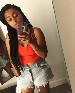 heymynameash:  H&Mâ€™s fitting room