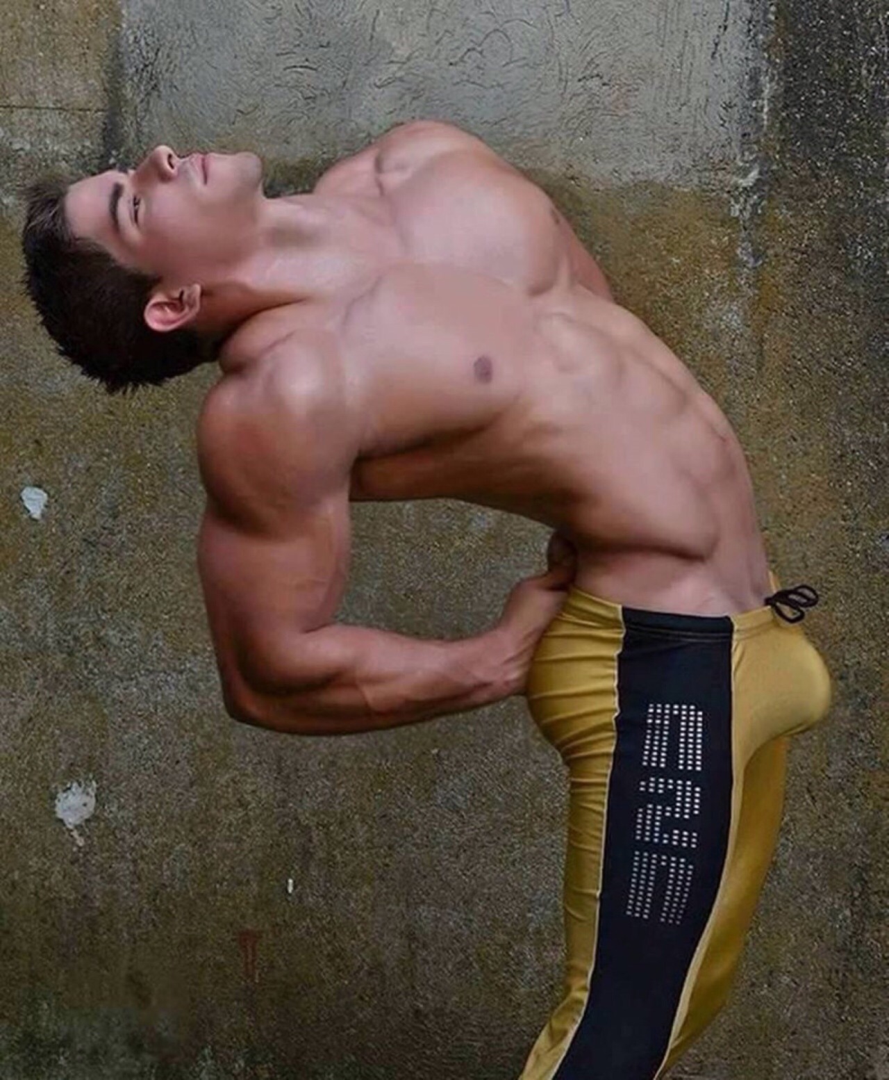 leukion:  http://leukion.tumblr.com/ 