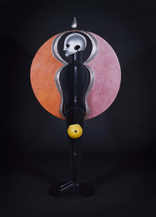 Oskar Schlemmer, Figurines of the Triadic Ballet, 1922. Mixed materials. Loan of the Friends of the 