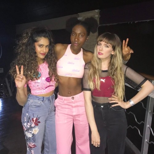 We had so much fun supporting @theskints last night in Newcastle. Bants, vegan pizza and we stole so