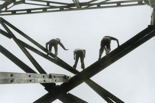 Enrique Metinides, “Untitled p 64,” 1990. Courtesy the artist and Zabludowicz Collection