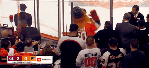 samgirard:gritty breaks the penalty box | col @ phi | 10.22.18