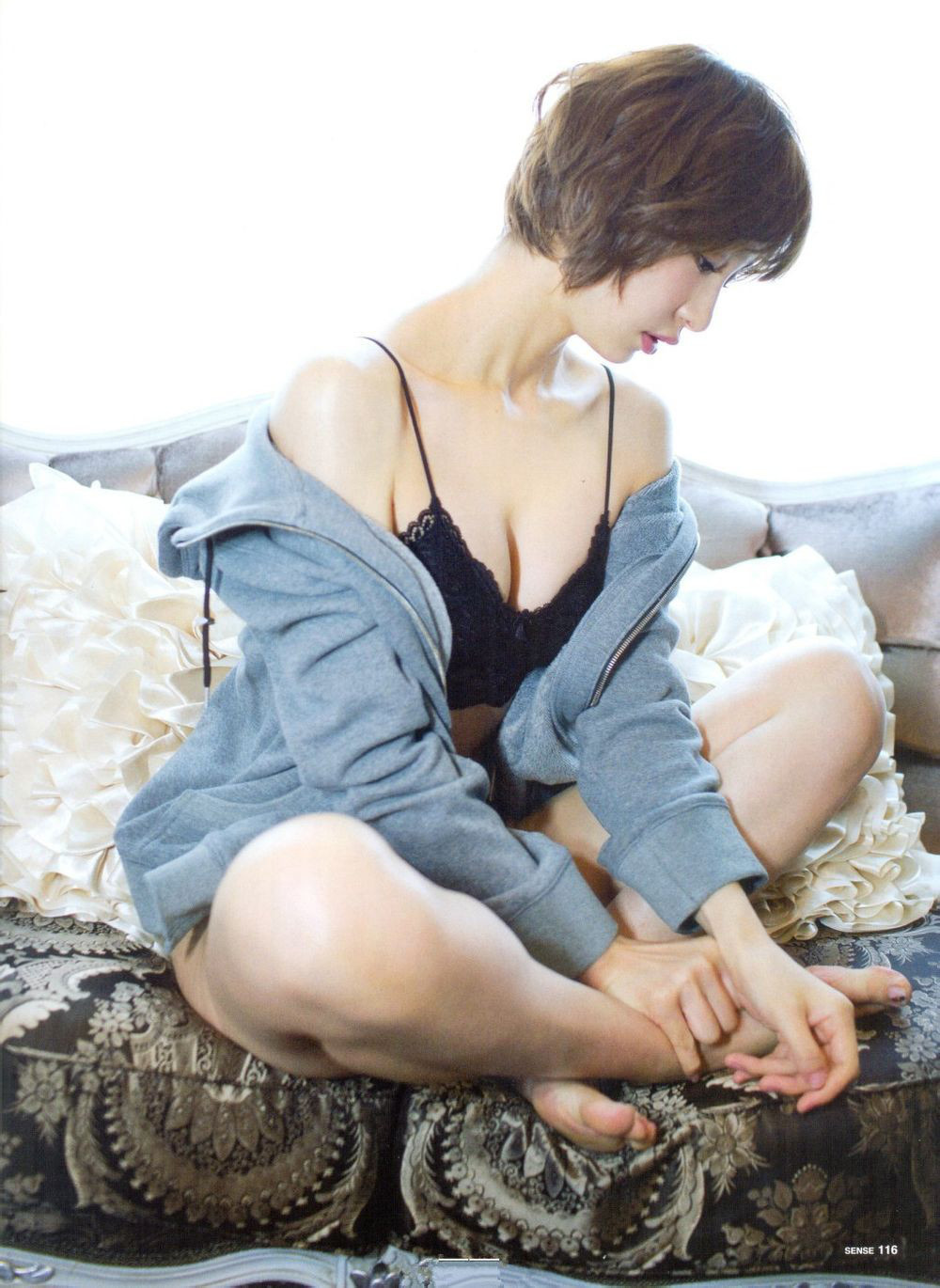 unknown999:  「篠田麻里子」+「SENSE」