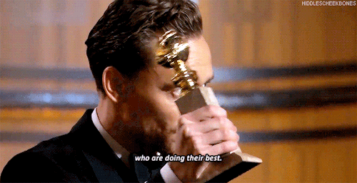 hiddlescheekbones:Tom Hiddleston dedicates his Golden Globe to aid workers in South Sudan