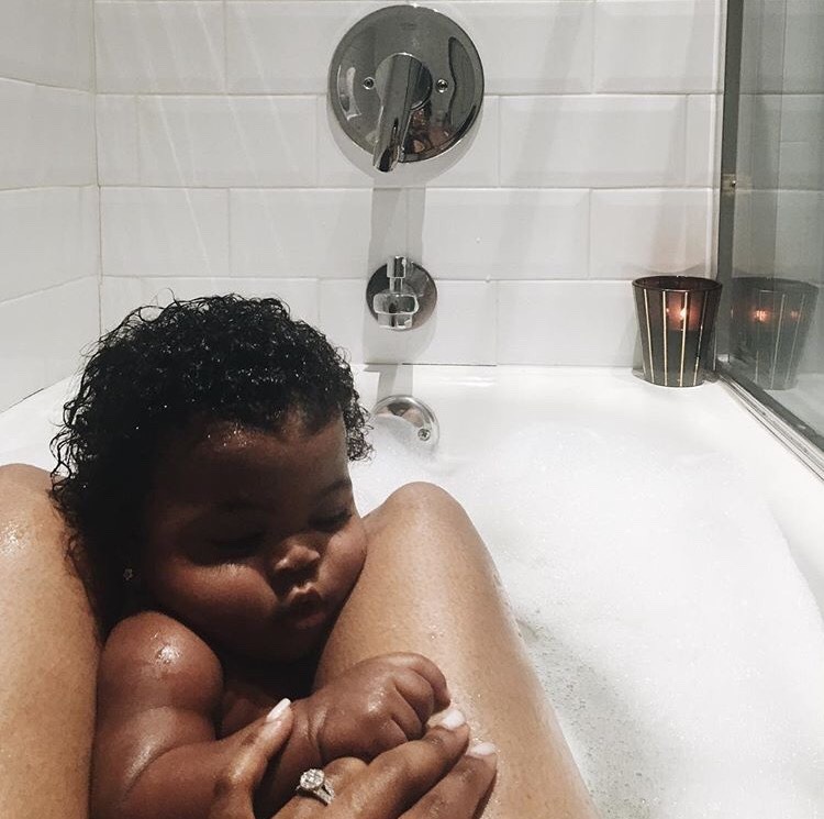 bombshellssonly:  @livebeautifumama