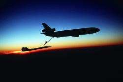 arnold-ziffel: When night calls… and you need to fly… faster than the sun… SR-71 Blackbird    Miss my baby. 