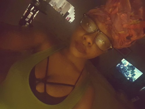darkkcherry:  Mood Swinging.