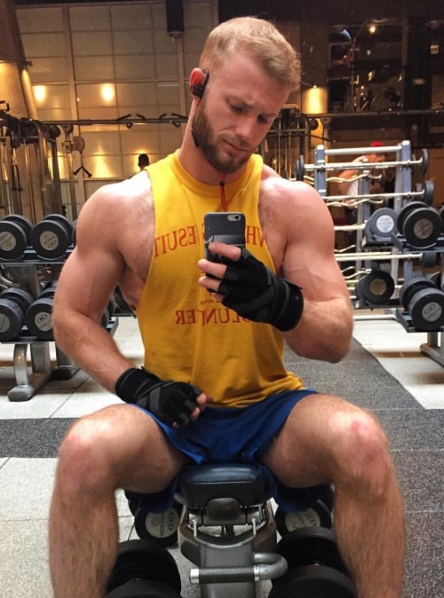 janakin2000:  Craighttp://instagram.com/craiggmacc 