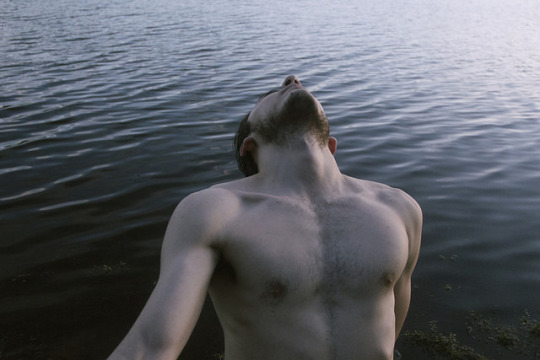 ultrawolvesunderthefullmoon:  Dez Caras de Meados de Semana Ponderações