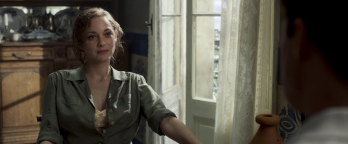 cinemasource: Marion Cotillard in Allied (2016)