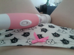 Daisyfreshdolly:  Candy—Cum:  Ilovelittlepussy:  My Pants Have Cats On.  Omg