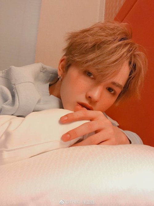 fy-nine-percent: 180504 Zhu Zhengting © THEO-朱正廷 *CL*