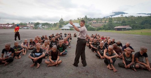 potatofart:  Oppression of punks in Indonesia. 