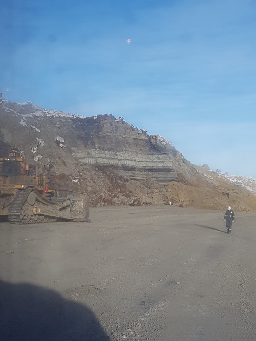 dream-small-do-big:Just a coal mine tour (my apologies for poor picture quality)Check out the coal s