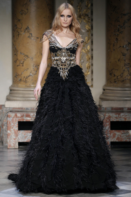 lamorchemoveilsoleelaltrestelle:  Zuhair Murad, Spring 2010 Couture