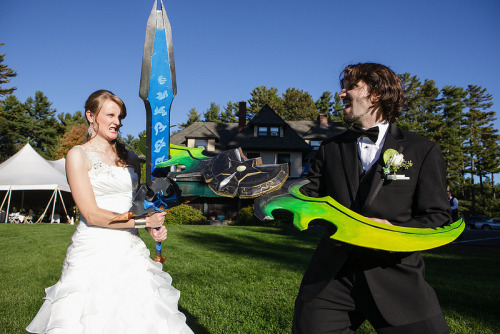 huffingtonpost:  This World Of Warcraft wedding is what geek dreams are made of. 