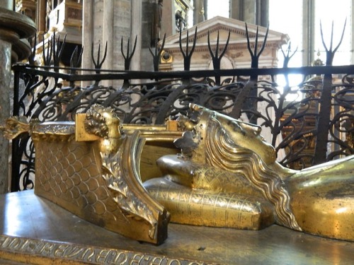 Eleanor of Castile’s tomb in Westminster Abbey by William Torell or Torel, 1291-93