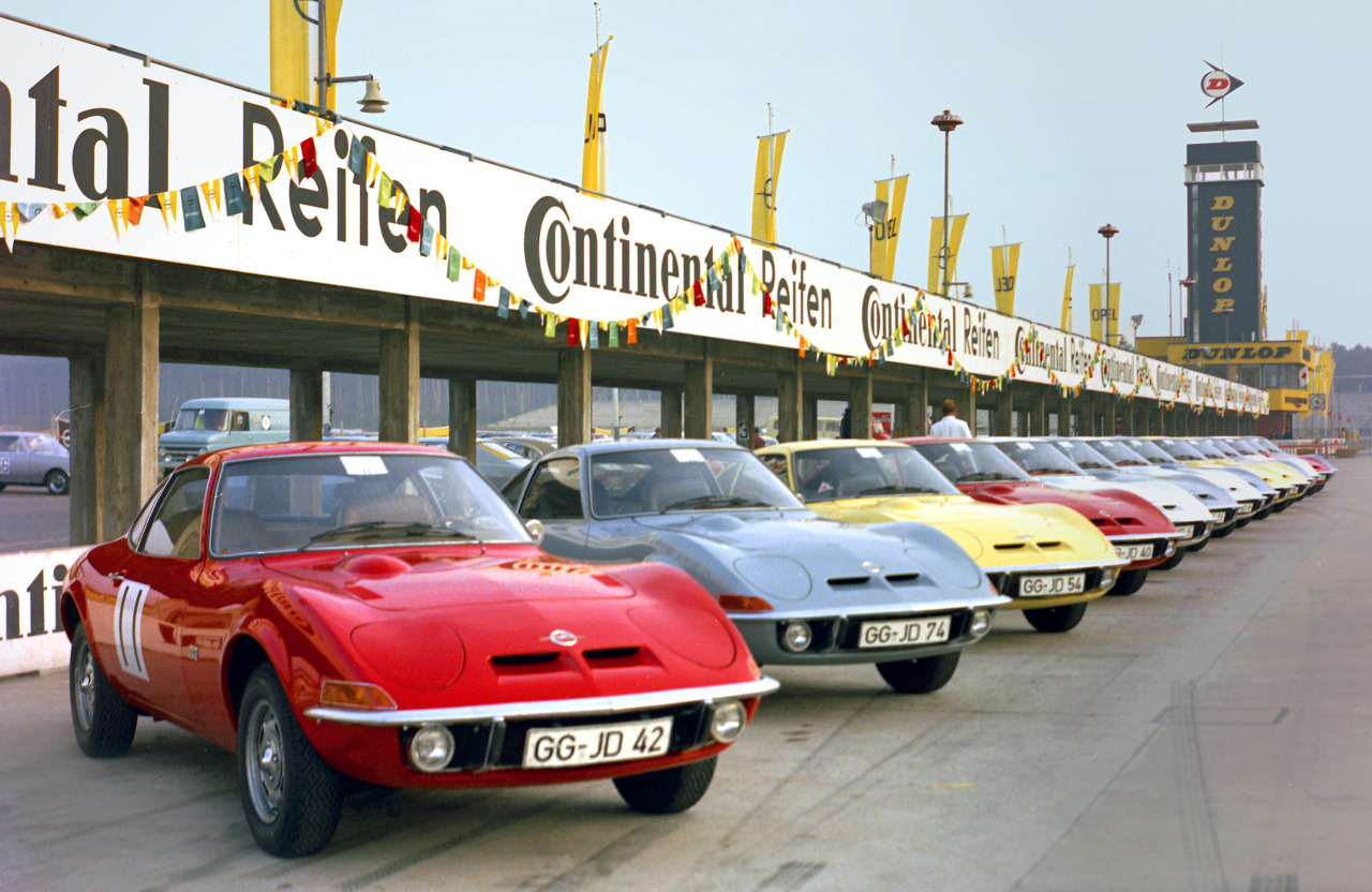 carsthatnevermadeit:  The Opel GT is to appear at this yearâ€™s Techno Classica