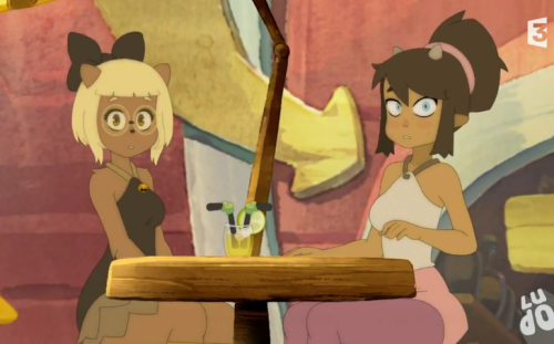tomatomagica: tomatomagica:  Please take a minute of your time to look at Simone, one of the main characters of Dofus: Aux trésors de Kerubim, and her cute canon girlfriend Julie bonus:   hi have some lesbians 