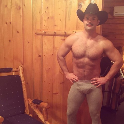 giantsorcowboys: Cowboy StudSexy Slider Simon Dunn Is The Perfect Antidote To A Blizzard.Sexy As Hel