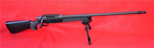gunrunnerhell:  Steyr SSG-69 PIIA variant of the SSG-69, these rifles precision rifles are highly sought after and renown for their accuracy. In the second photo, what looks like rough machine marks on the barrel is actually the diamond shaped texture