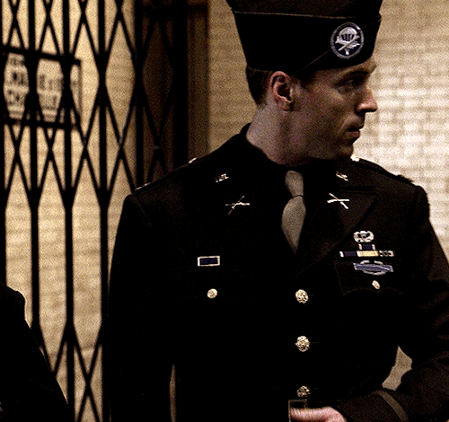 DAMIAN LEWIS As RICHARD WINTERS In Band Of Brothers2001 | Created By Steven Spielberg & Tom Hanks