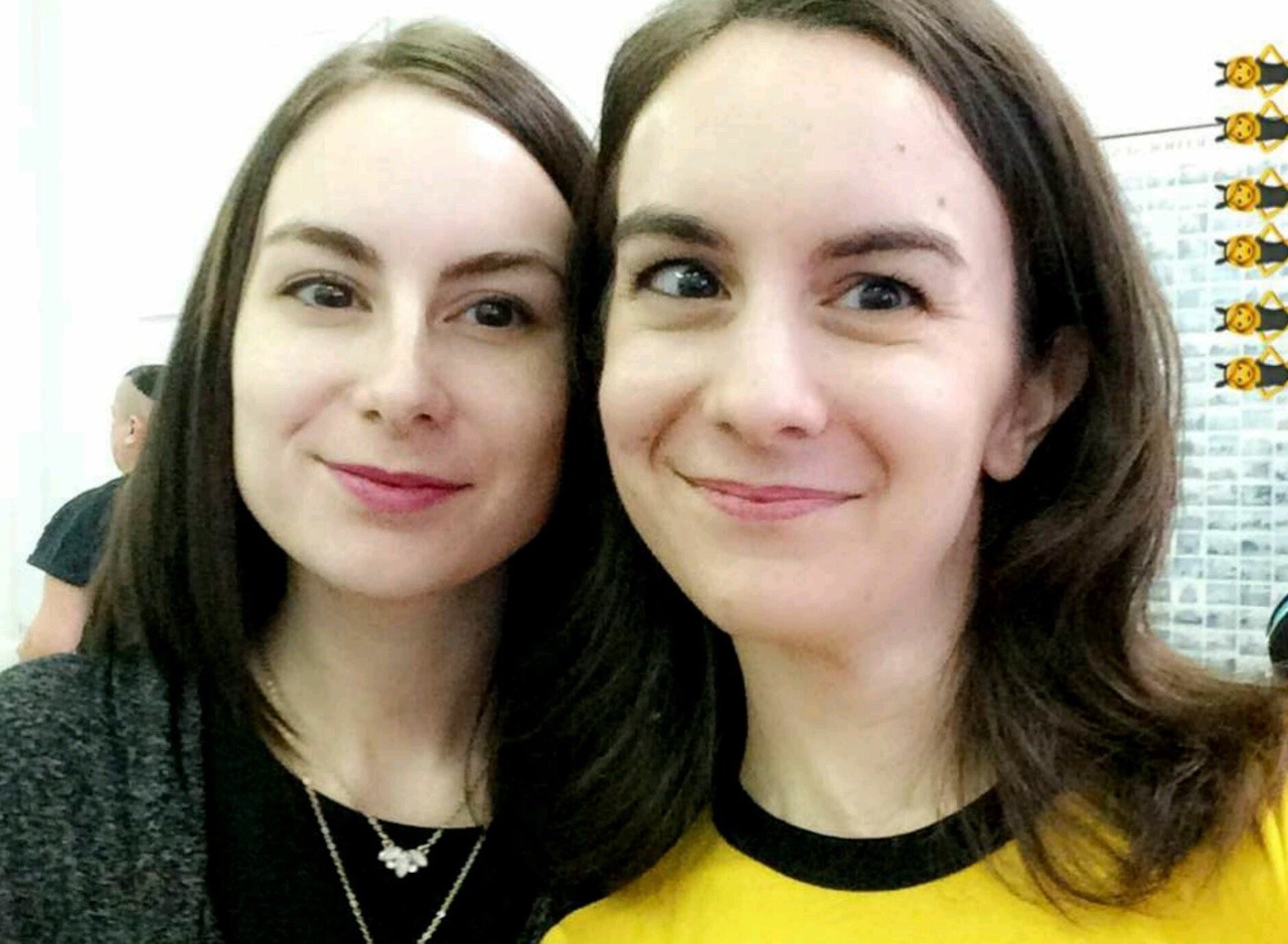 belmondolove:  heyjustwanna:  Me and my sister  I would love to fuck them both at