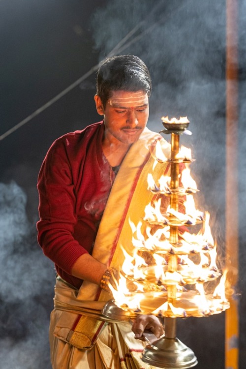 Ganga Arati at Varanasi, UP, photos by Kevin Standage, more at https://kevinstandagephotography.word