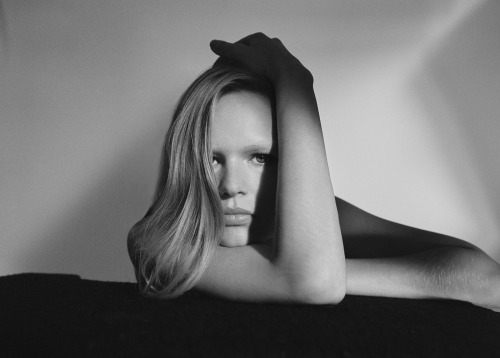 vogue-at-heart: Anna Ewers in “Seducción Alemana” for Yo Dona September 2016