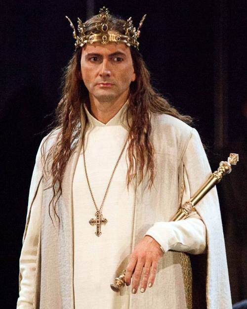 shredsandpatches: calenmindon: crazyandsexy: King Elrond Richard II x I didn’t even know that 