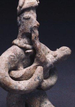 egobirth:  shaft tomb mother figurine  colima,