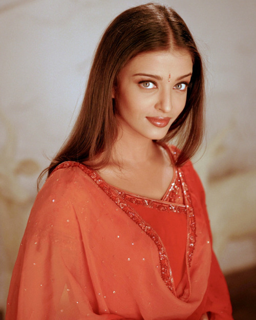 dailybollywoodqueens:Even prior to marriage and motherhood, it’s always been about prioritising and 