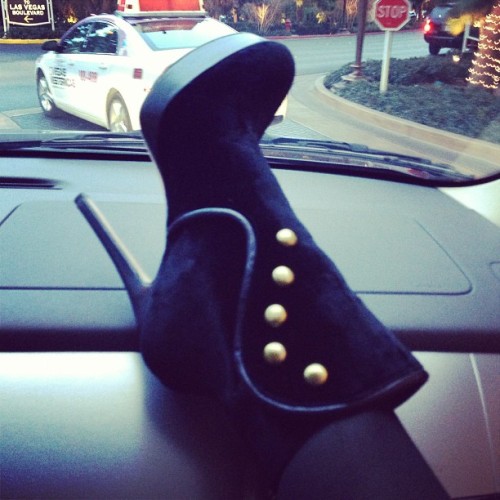 thisfeliciaday:  ETA bets on how long til my feet are in agony?  I bet it was worth it.