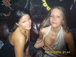 More nip slips and pussy slips pics at http://pussyslip.tumblr.com/