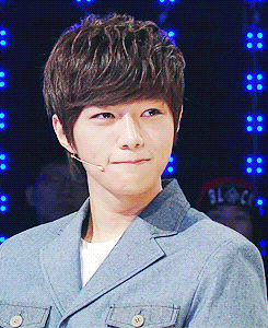chandoo:  myungsoo’s dimply smile when he gets the question right ◠‿◠ 